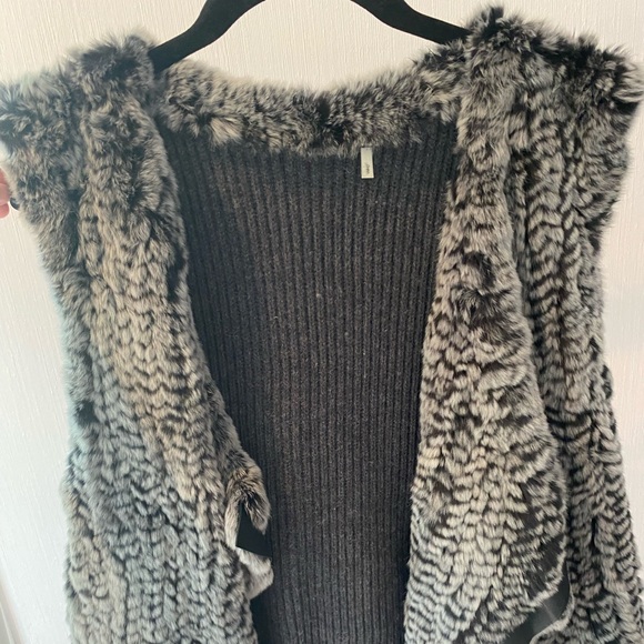 Elie Tahari Silver Rabbit Fur Sweater Vest M - Picture 4 of 14